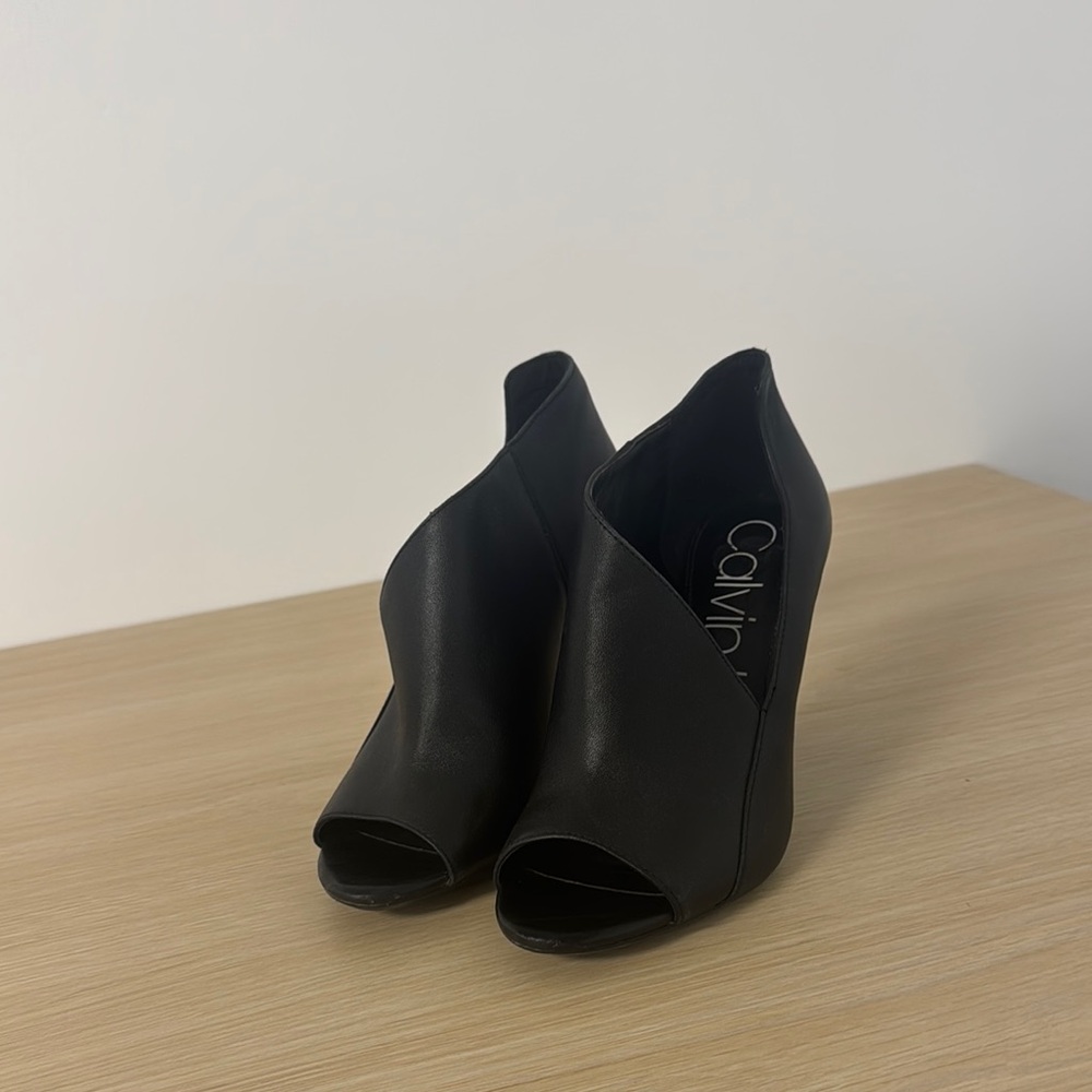 Calvin Klein Black Peep Toe Heels🖤